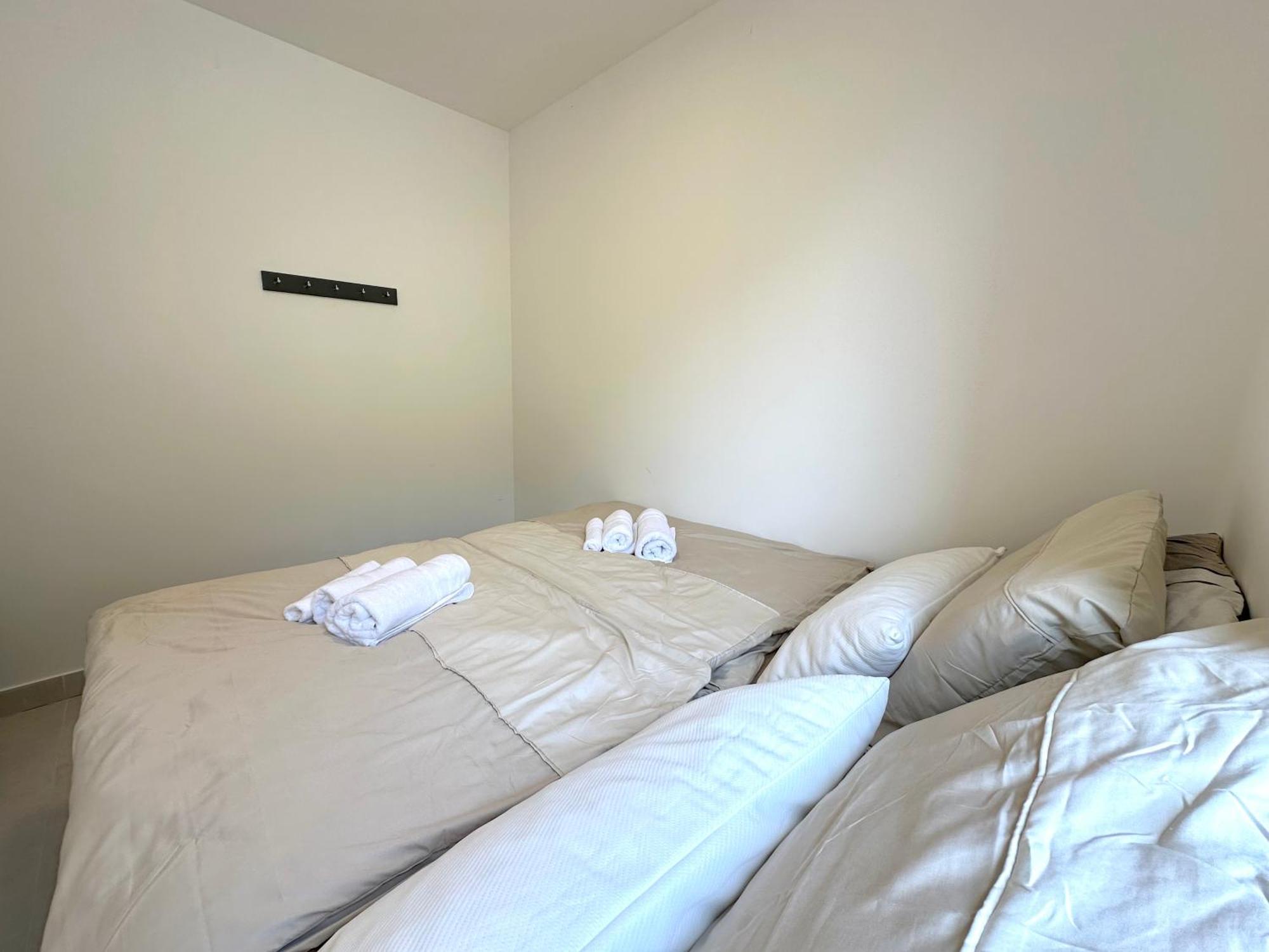 The View Apartment With Pool - ツリクヴェニツァ エクステリア 写真